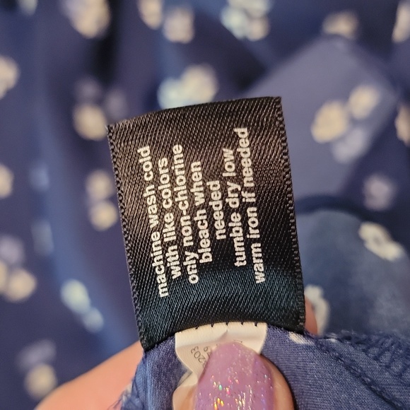 Navy Floral Blouse with V-Neck and Bell Layered Sleeves - Picture 7 of 8